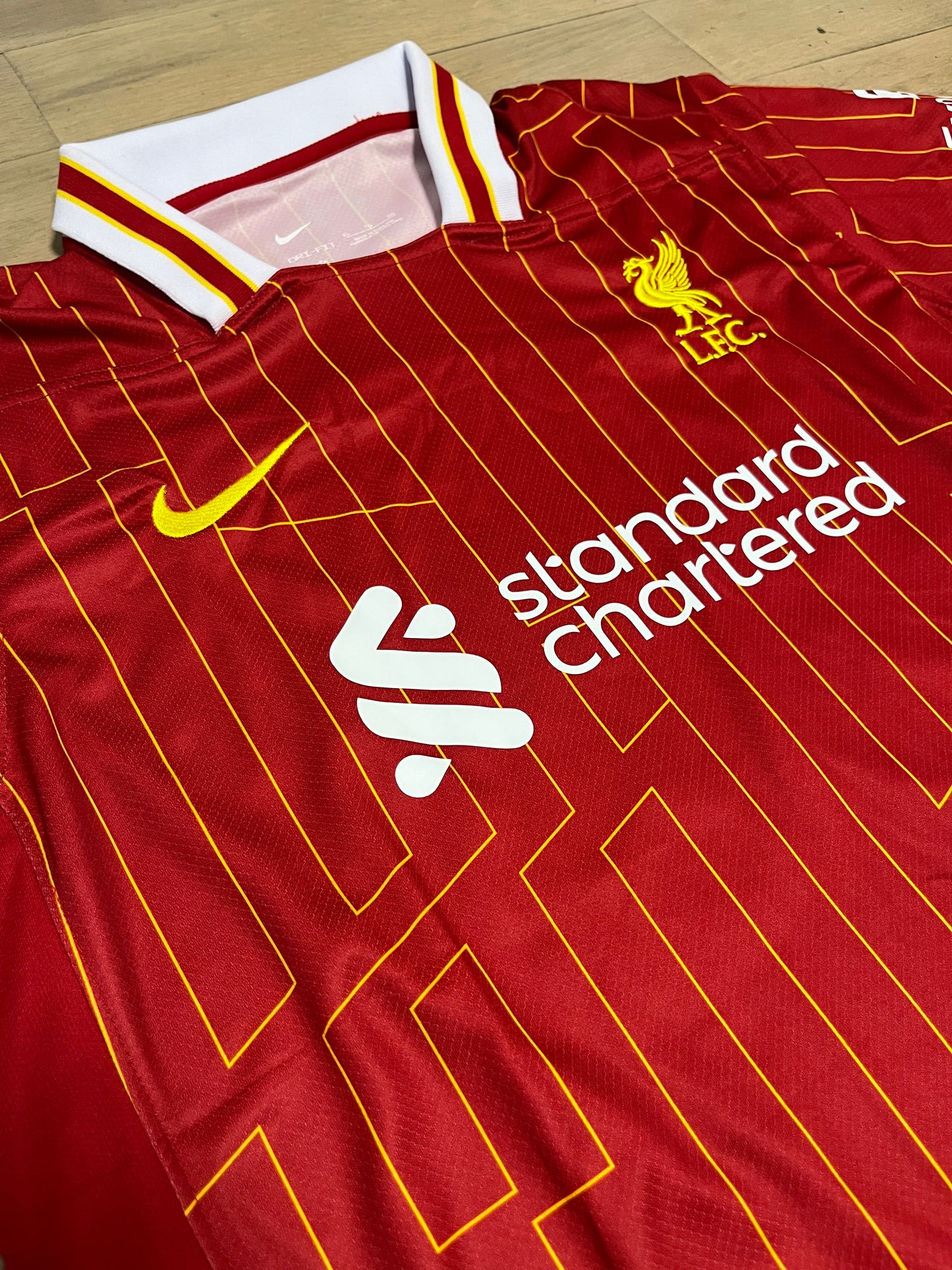 Trent Alexander Arnold SIGNED and AUTHENTICATED by Beckett Liverpool Jersey